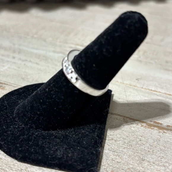 ❤️Disney Sterling Silver Crystal Mickey Mouse Ring- Sz 7 - Picture 2 of 4